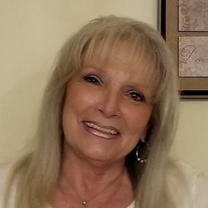 Meet your Posher, Nina